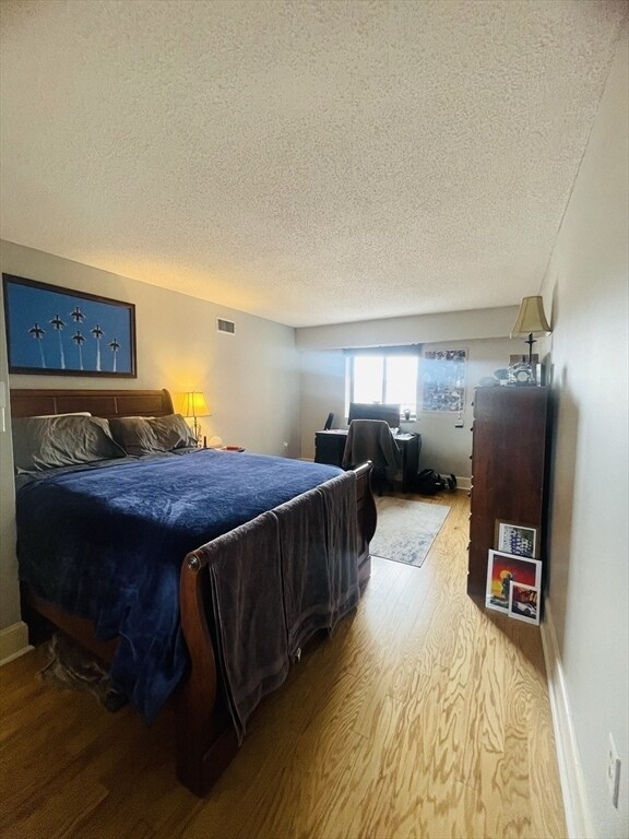 Building Photo - 15 N Beacon St