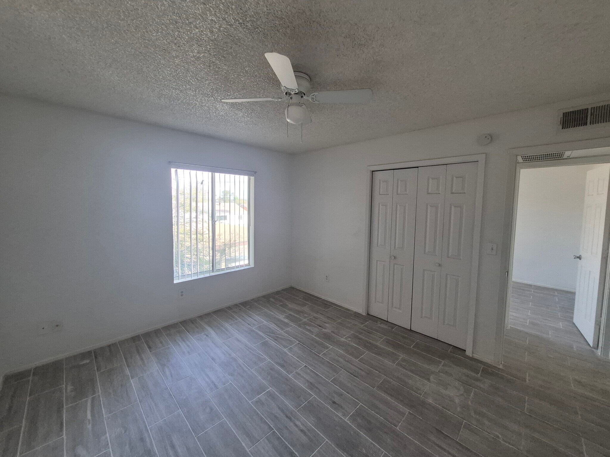 Building Photo - 851 S Horne