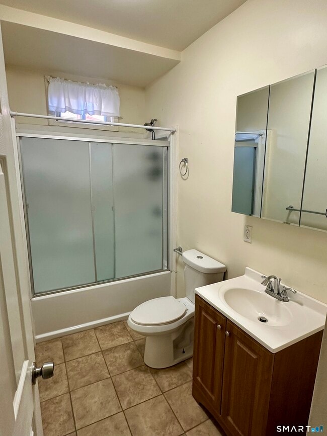 Building Photo - 182 Black Rock Ave