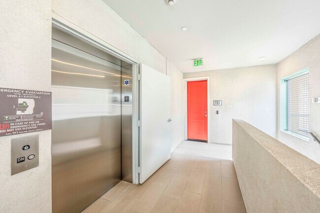 Building Photo - 113 Bowery