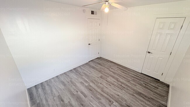 Building Photo - 2238 Lindora St