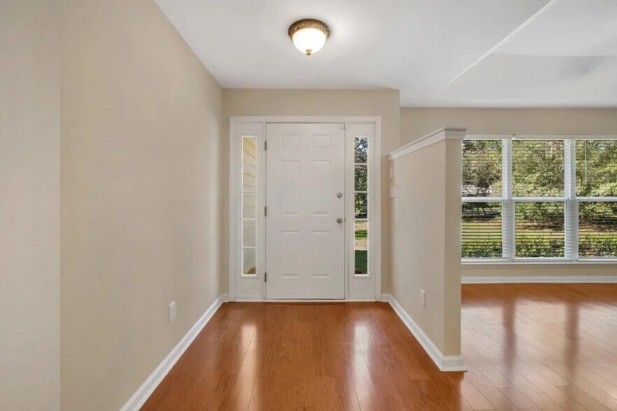 Building Photo - 7785 Briarcreek Rd N