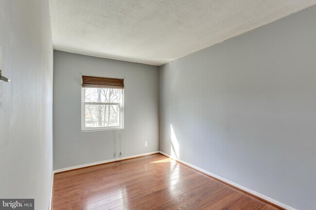 Building Photo - 341 Bigley Ave