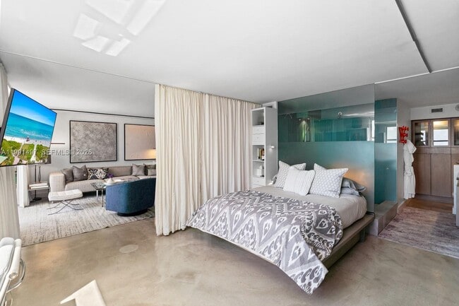 Building Photo - 5 Island Ave