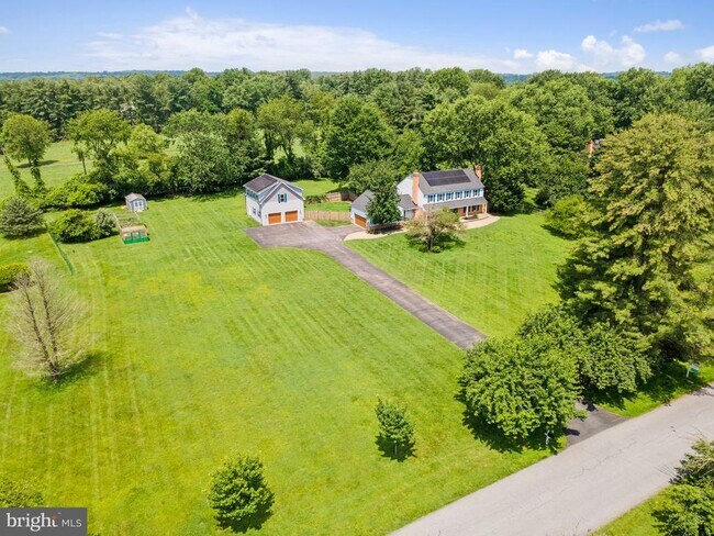 Building Photo - 13204 Lantern Hollow Dr