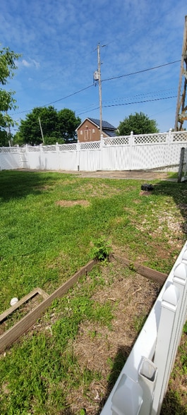 Building Photo - 2827 Horseshoe Pike