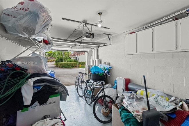 Building Photo - 7464 Pinewalk Dr S