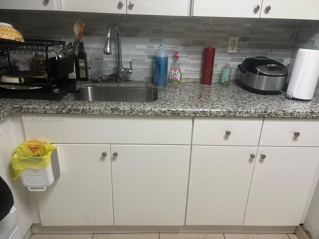 Building Photo - 1484 NW 15th Ave