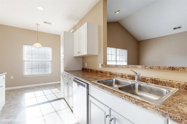 Building Photo - 322 Stockton Ridge