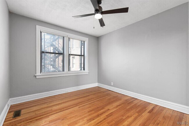 Building Photo - 6216 Northwood Ave