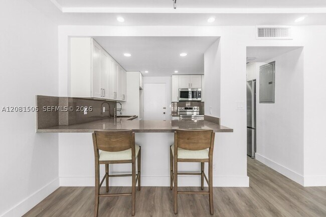 Building Photo - 3430 Galt Ocean Dr