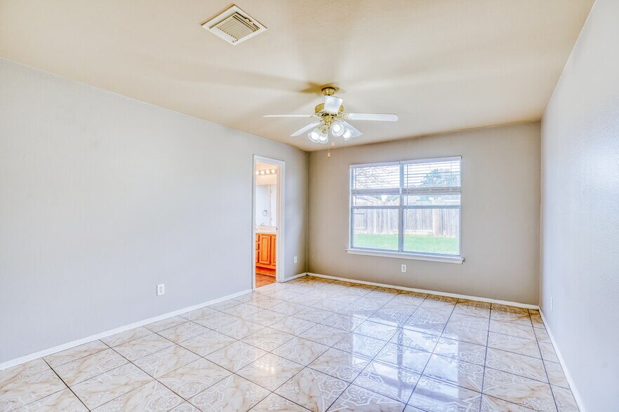 Building Photo - 21030 Stoney Haven Dr