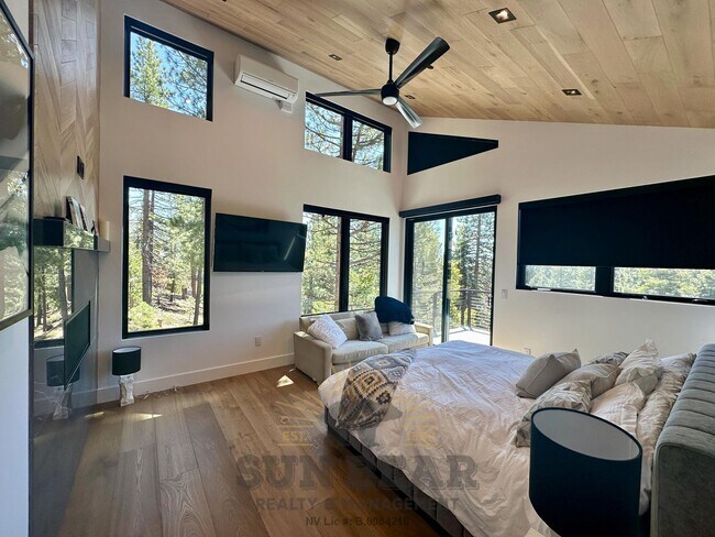 Building Photo - Luxury Mountain Retreat