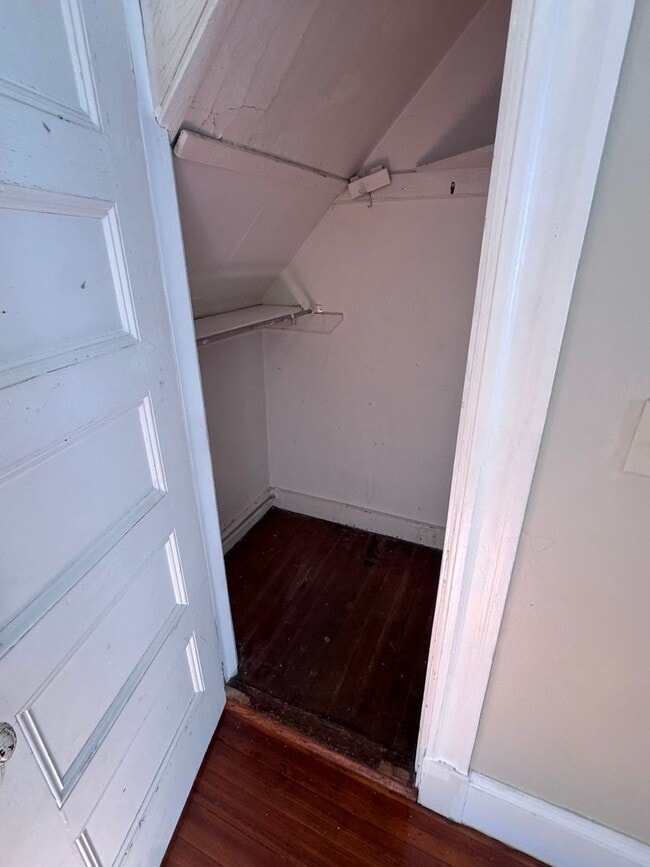 Building Photo - 9 Alcott St