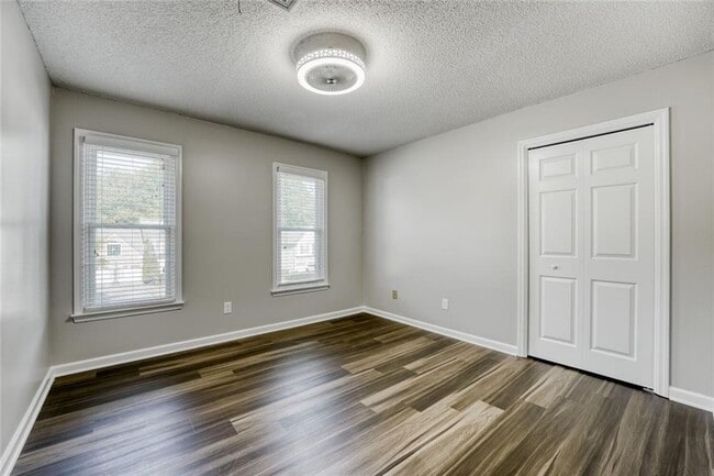 Building Photo - 532 Smithstone Trace SE