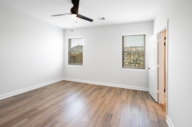 Building Photo - 6111 White Spruce Dr