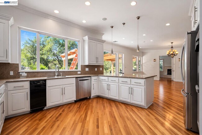 Building Photo - 3479 Gravina Pl