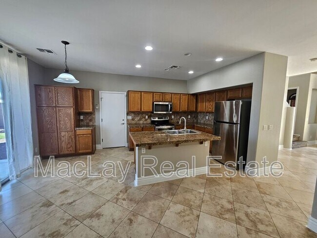 Building Photo - 3936 E Minton St