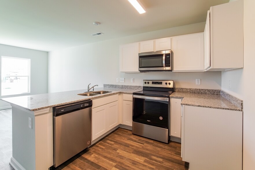 Building Photo - 1212 Hope Farm Dr