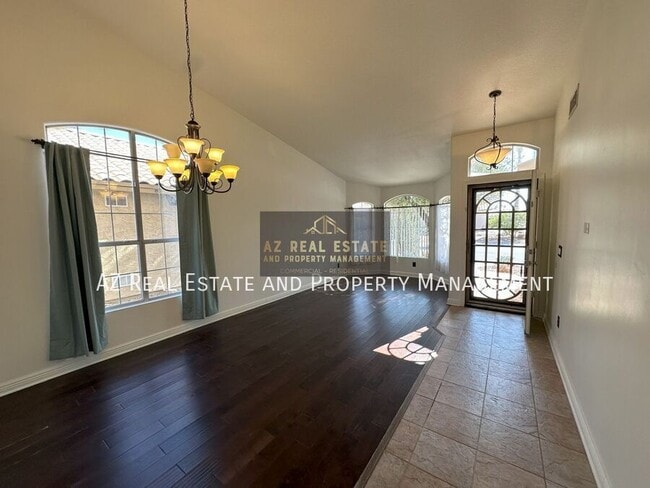 Building Photo - 1150 S Cholla St