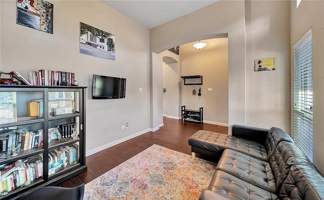 Building Photo - 3701 Castleton Dr