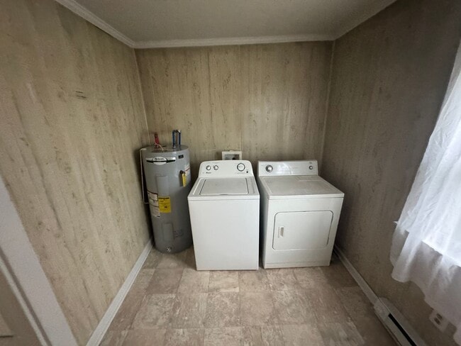 Building Photo - 2 Bedroom House Near Rocky Mount Middle Sc...