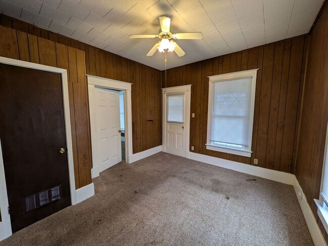 Building Photo - 1819 10th St