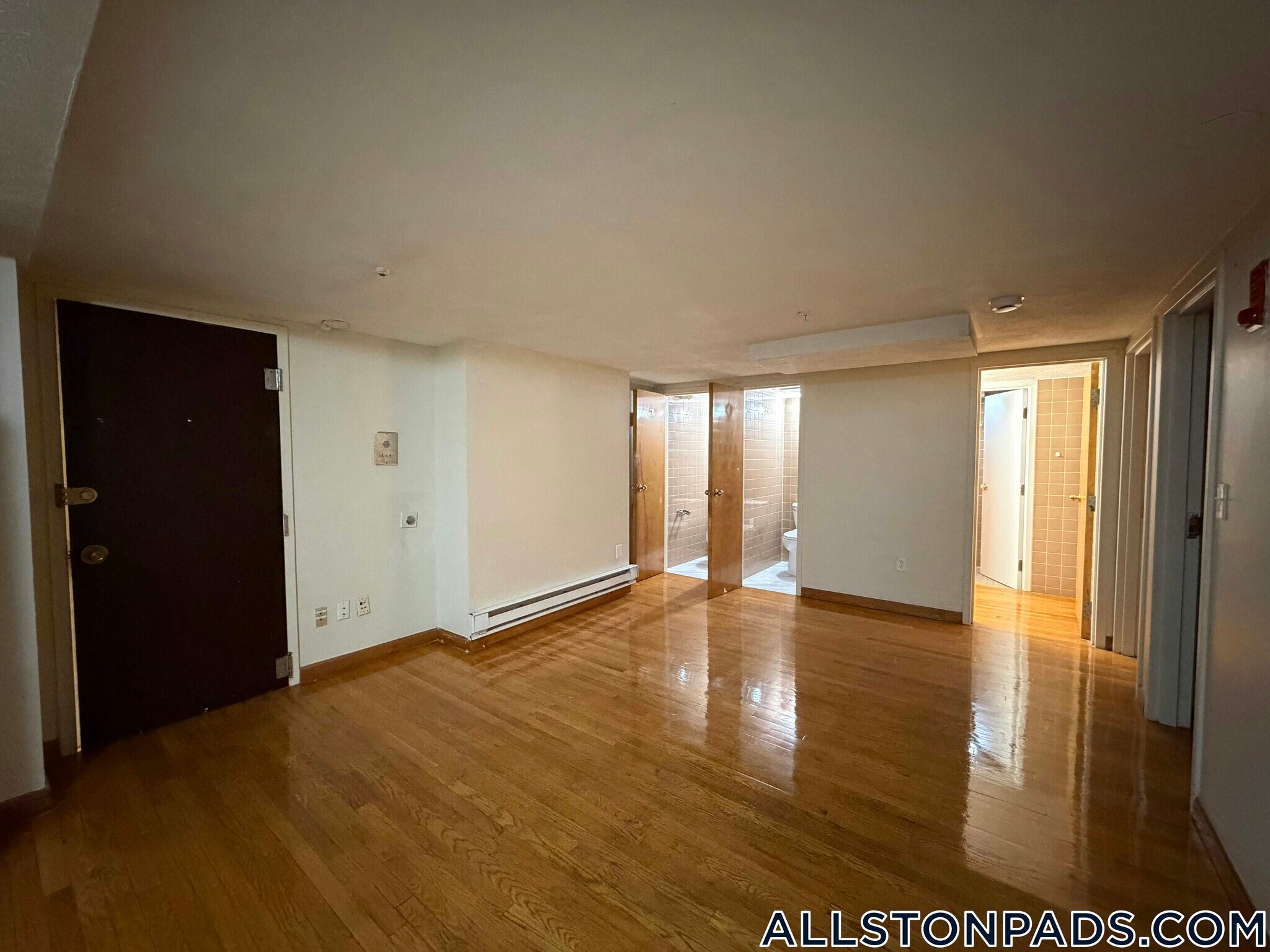 Building Photo - 1110 Commonwealth Ave