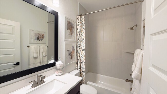 Building Photo - 5603 Logan Ridge Ln