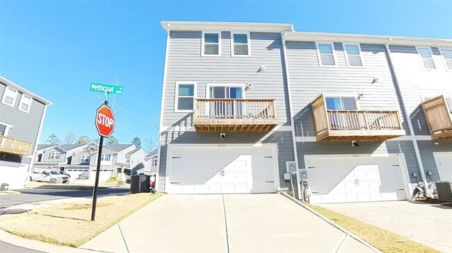 Building Photo - 2604 Greenmarket Dr