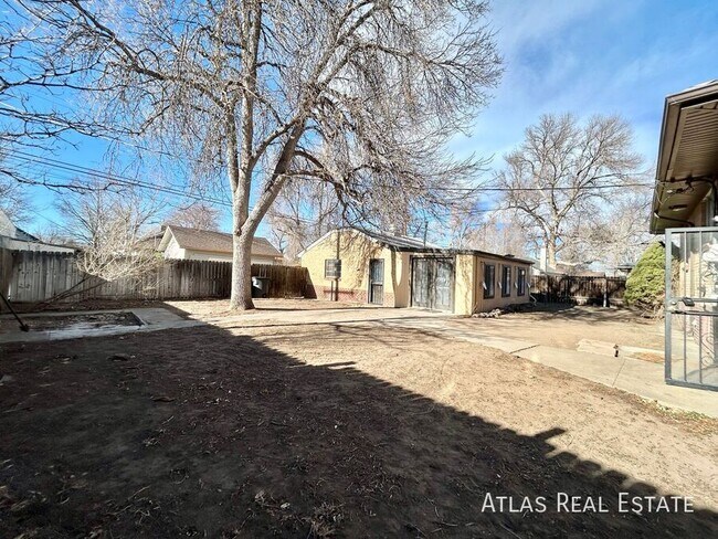 Building Photo - 2353 S Sherman St