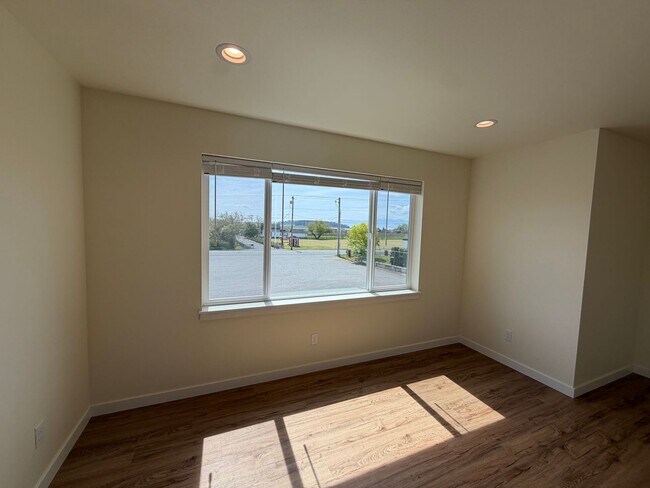 Building Photo - New Construction Two Bedroom Apartments in Coupeville!