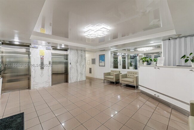 Building Photo - 401 Ocean 903