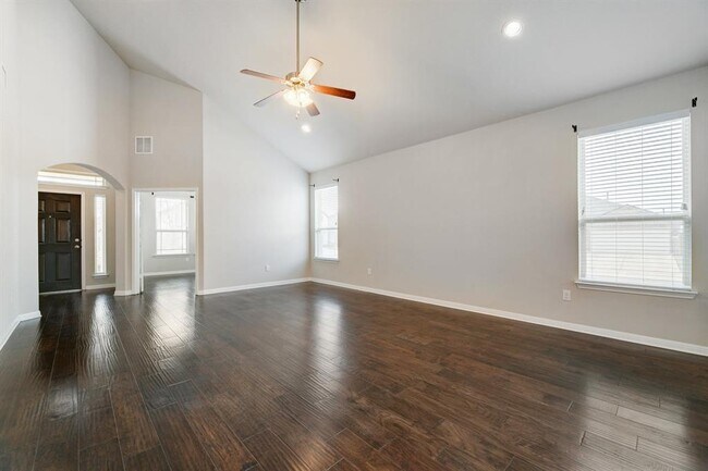 Building Photo - 428 Longhorn Cavern Rd