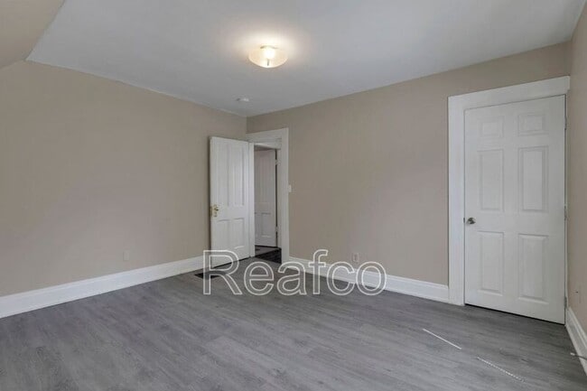 Building Photo - 174 N Princeton Ave