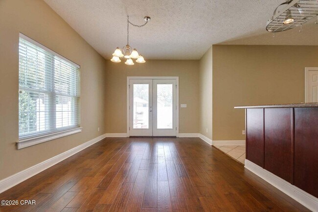 Building Photo - 4026 Oak Forest Dr