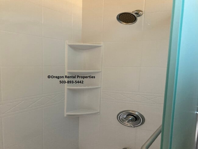 Building Photo - 2511 NE 161st Ave