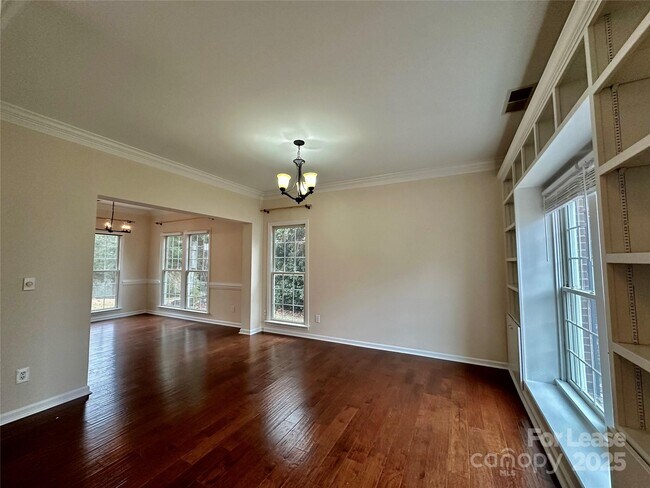 Building Photo - 126 Lake Davidson Cir