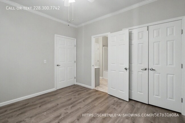 Building Photo - 1515 E Beach Blvd