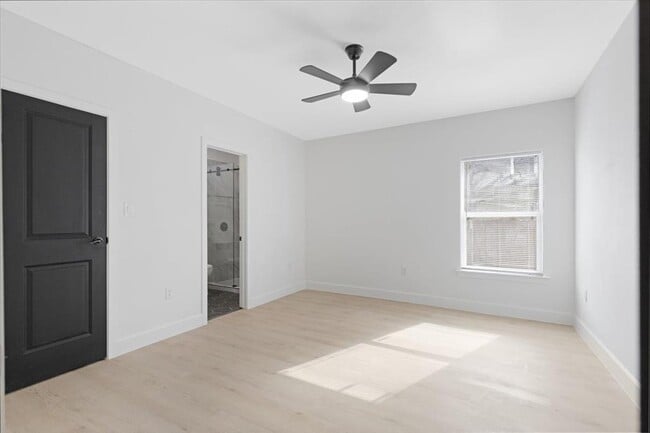 Building Photo - 6609 Avenue Q
