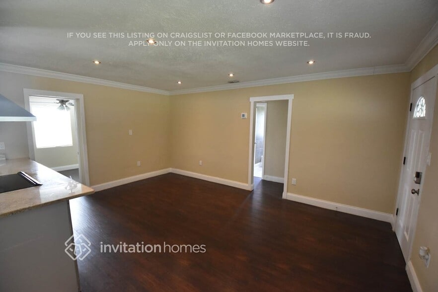 Building Photo - 849 Sunniland Dr