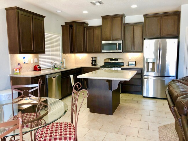 Building Photo - $2,295 Temperance & Shields, 3 Bedroom Hom...