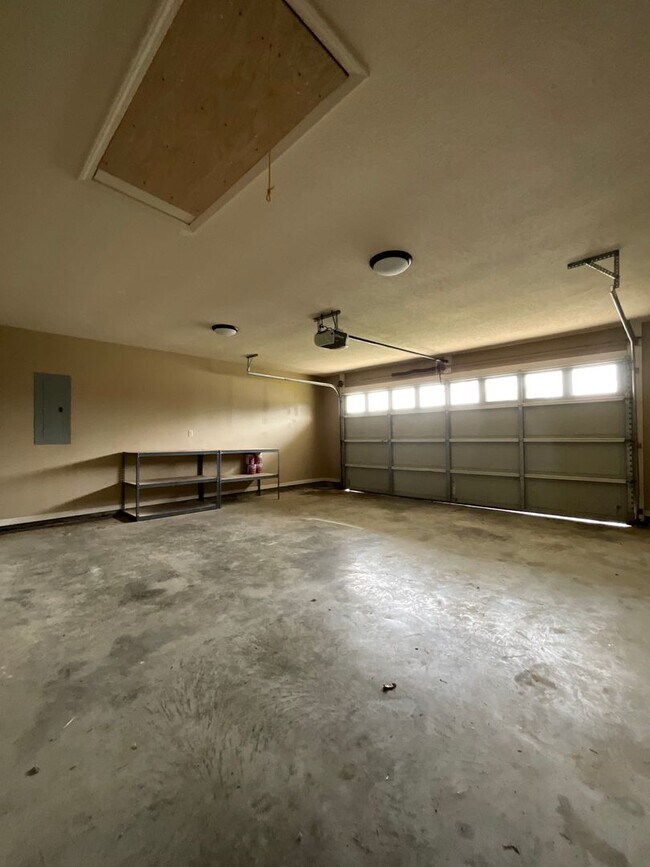 Building Photo - 1709 Maplewood St