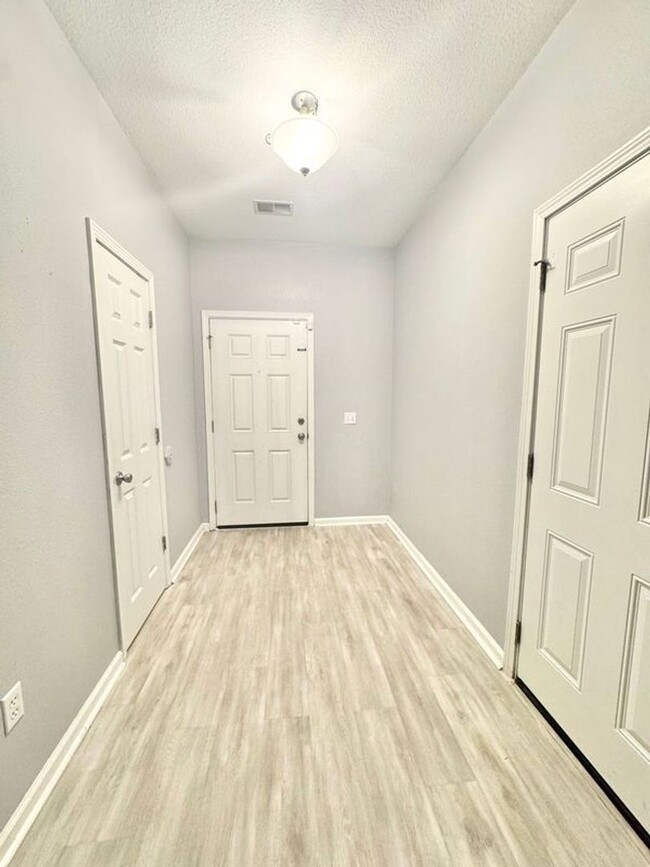 Building Photo - End unit townhome. Live Oak Plantation - A...