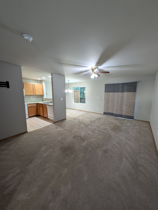 Building Photo - East Bremerton 3 Bedroom, Close to EVERYTH...