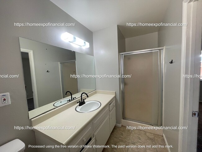 Building Photo - Nice Home For Rent - Duplex with private yard