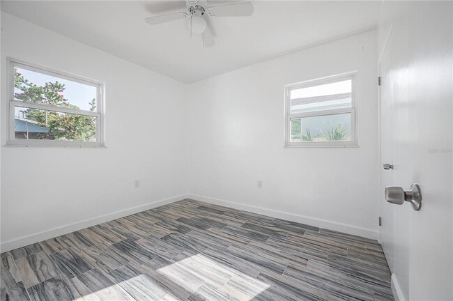 Building Photo - 3811 44th Ave N