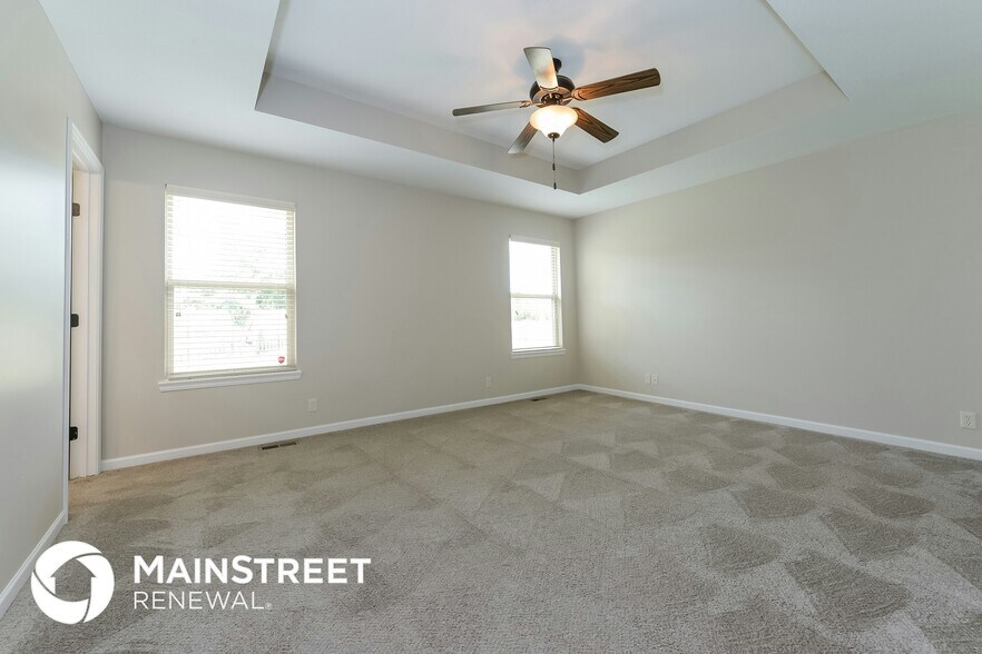 Building Photo - 409 Golfview Dr