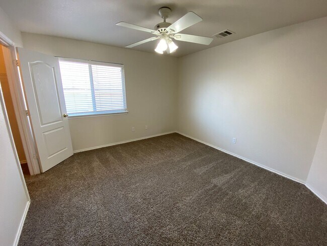 Building Photo - Step into this stunning 4 bedroom, 2.5 bathroom haven that radiates modern elegance and abundant ...