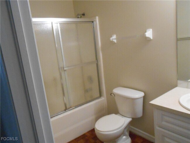 Building Photo - 3912 9th St SW